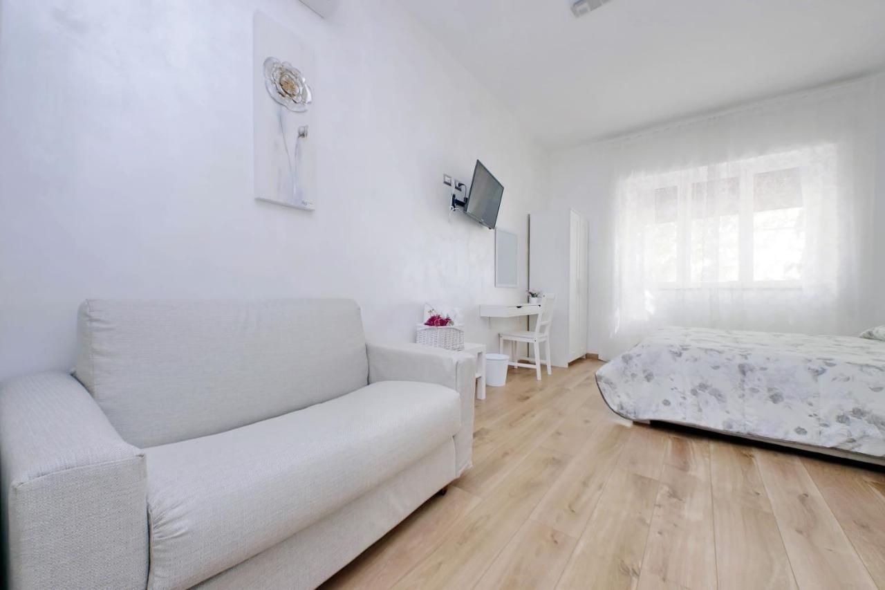 B&B Giuly ฟิวมิชีโน ภายนอก รูปภาพ